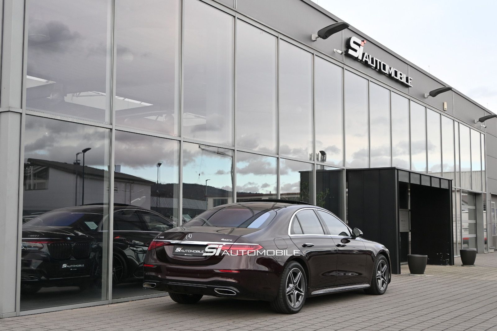 Fahrzeugabbildung Mercedes-Benz S 500 4MATIC AMG LINE °UVP 173.811€°BURM.HighEnd