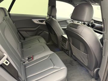 Audi Q8 - 10