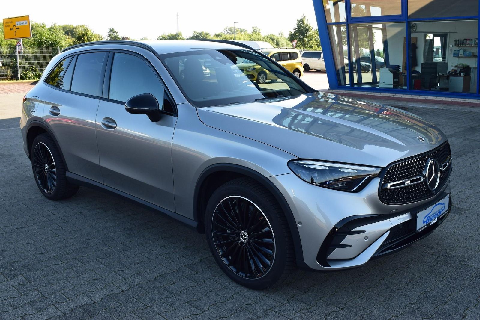 MERCEDES-BENZ GLC 300 AMG Night/20 Zoll/AHK/360-Grad/NP: 81 T€