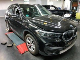 BMW X1sD18d/Navi/LED/SportStz/Park&DrivAs/Kamer/Appl