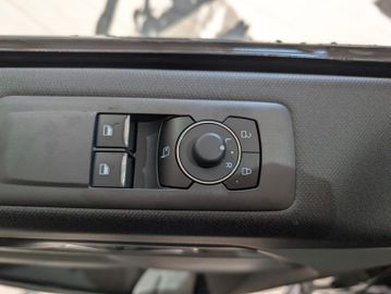 Ford Tourneo Custom Tit. 2.0 L1 NEUES MODELL