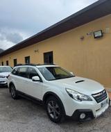 Subaru OUTBACK 2.0D CVT Trend Lineartronic - weiße Subaru Outback