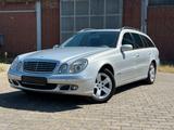 Mercedes-Benz E 220 E -Klasse T-Modell E 220 T CDI - Mercedes-Benz E 220 aus 2006: Cdi