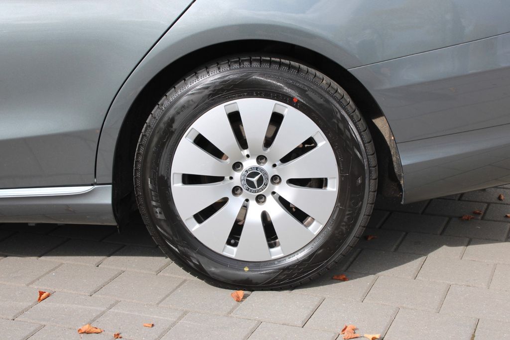 MERCEDES-BENZ C 220 d T LED AUT SHZ KAM NAVI PDC