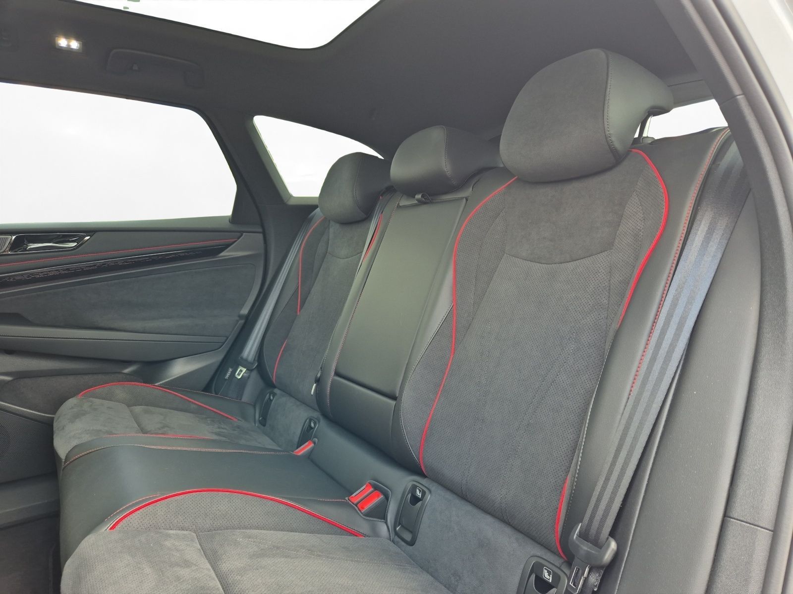 Volkswagen ID.7 Tourer GTX 340ps 4Motion AHK Pano Harman Wä foto 9