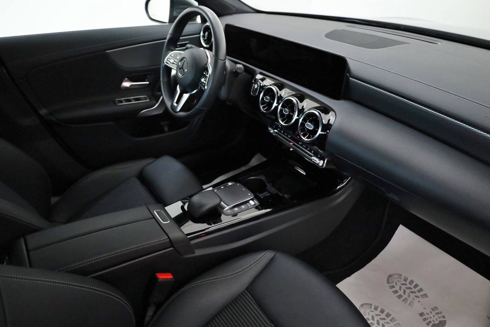 Fahrzeugabbildung Mercedes-Benz CLA 250e Coupé T.Leder,Navi,LED,SH,Park Paket