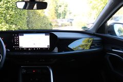AUDI Q5 2.0 TDI / S-LINE / 21"/ BUSINESS/ AHK