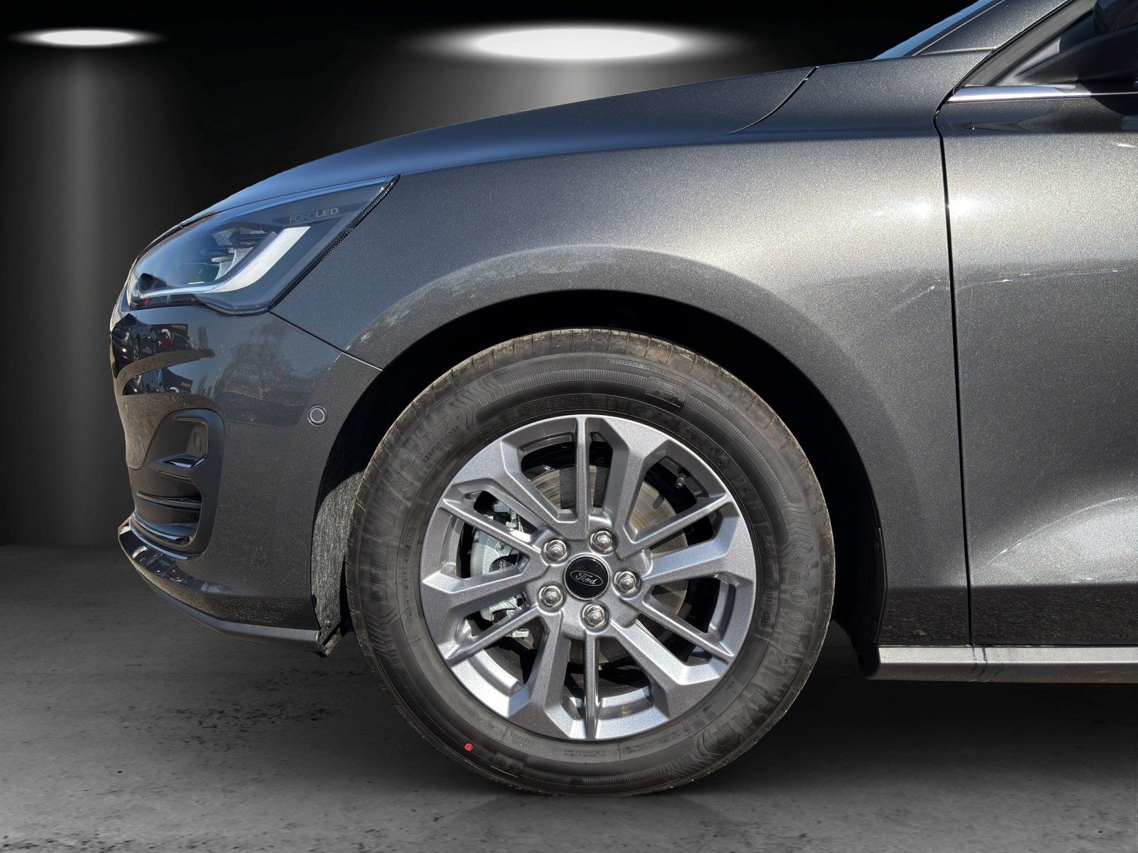 Fahrzeugabbildung Ford Focus Titanium X Turnier 155PS B&O Winter Pak.