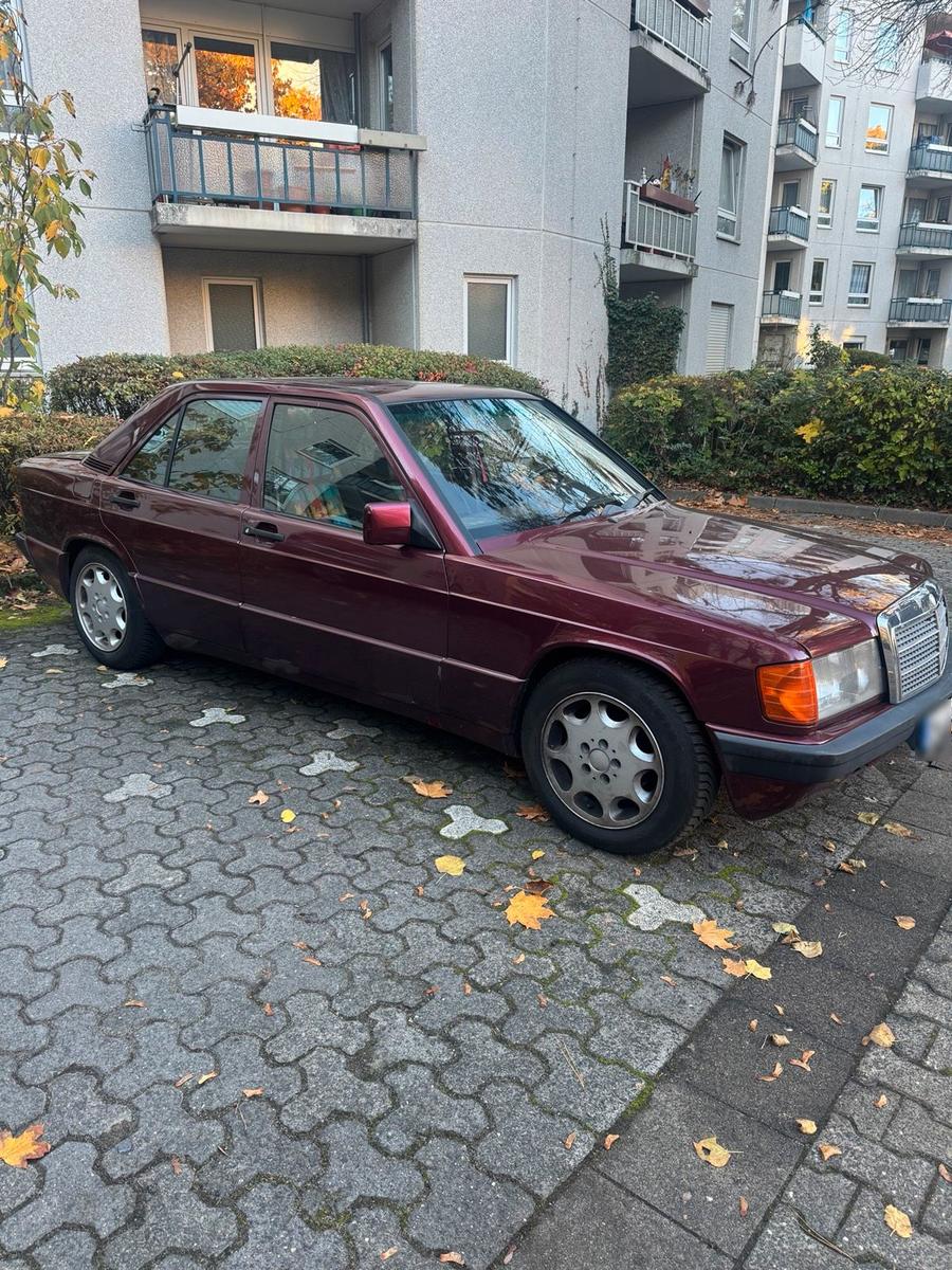 Mercedes-Benz 190