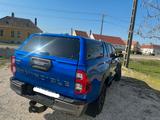 Toyota Hilux 2.8 D-4D 4x4 Double Cab Invincible Germany - blaue Toyota Hilux