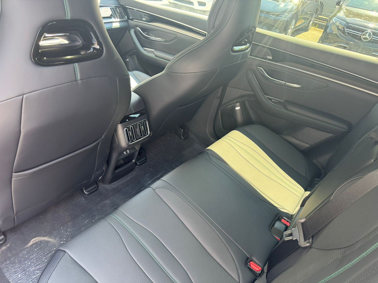 Fahrzeugabbildung BYD SEAL U DM-i PHEV SOFORT VERFÜGBAR PANO+HEAD+NAVI