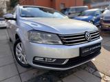 Volkswagen Passat Variant/NAVI/II HAND/TEMPOMAT/TÜV/AU NEU - Volkswagen Passat aus 2011: Kombi
