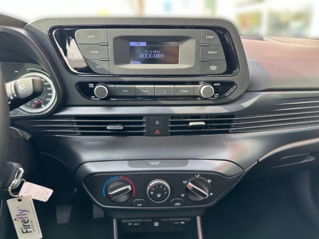 Fahrzeugabbildung Hyundai BAYON 1.2 MPI 85HP Klima PDC Kamera Apple CarPla