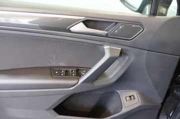 Volkswagen Tiguan R-LINE 2.0 TDI 4M HUD+AID+360°+PANO