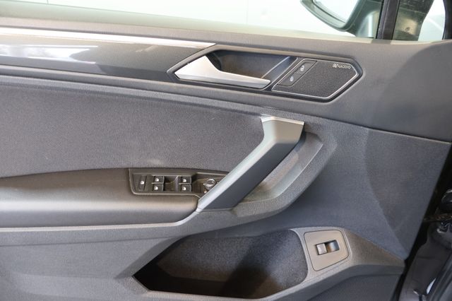 Volkswagen Tiguan R-LINE 2.0 TDI 4M HUD+AID+360°+PANO