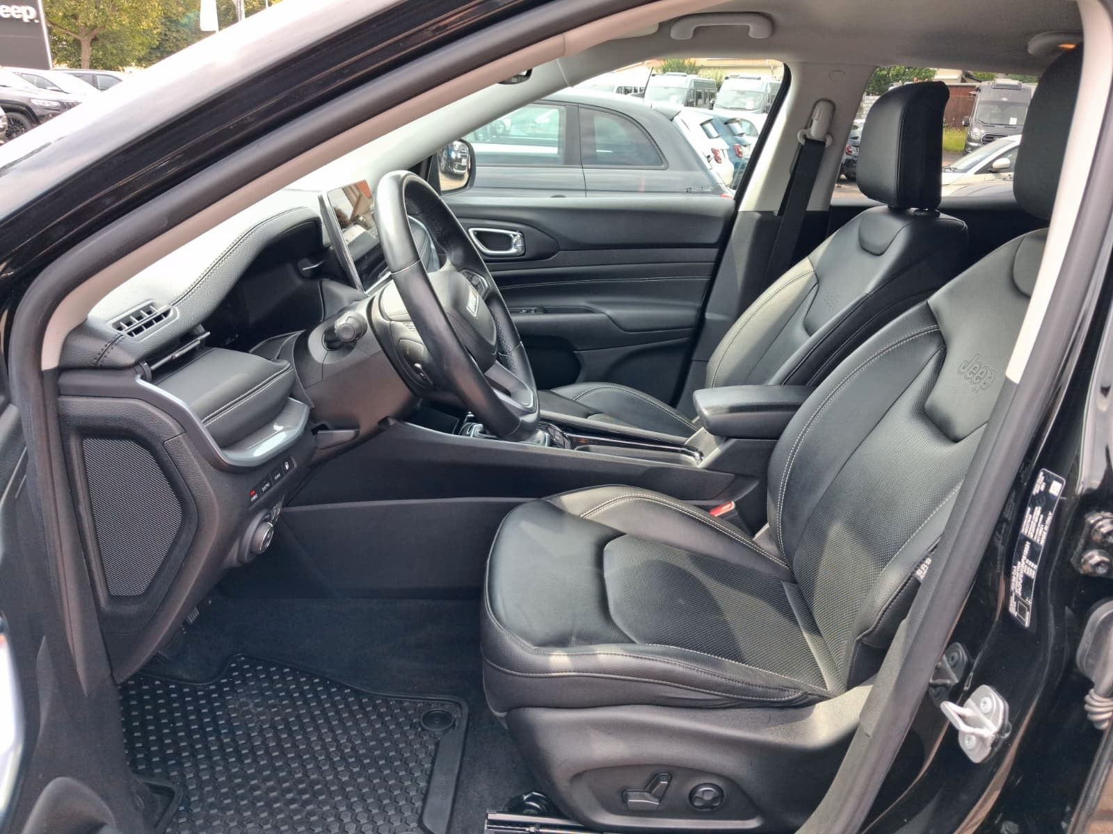 Fahrzeugabbildung Jeep Compass S Plug-In Hybrid 4WD Leder