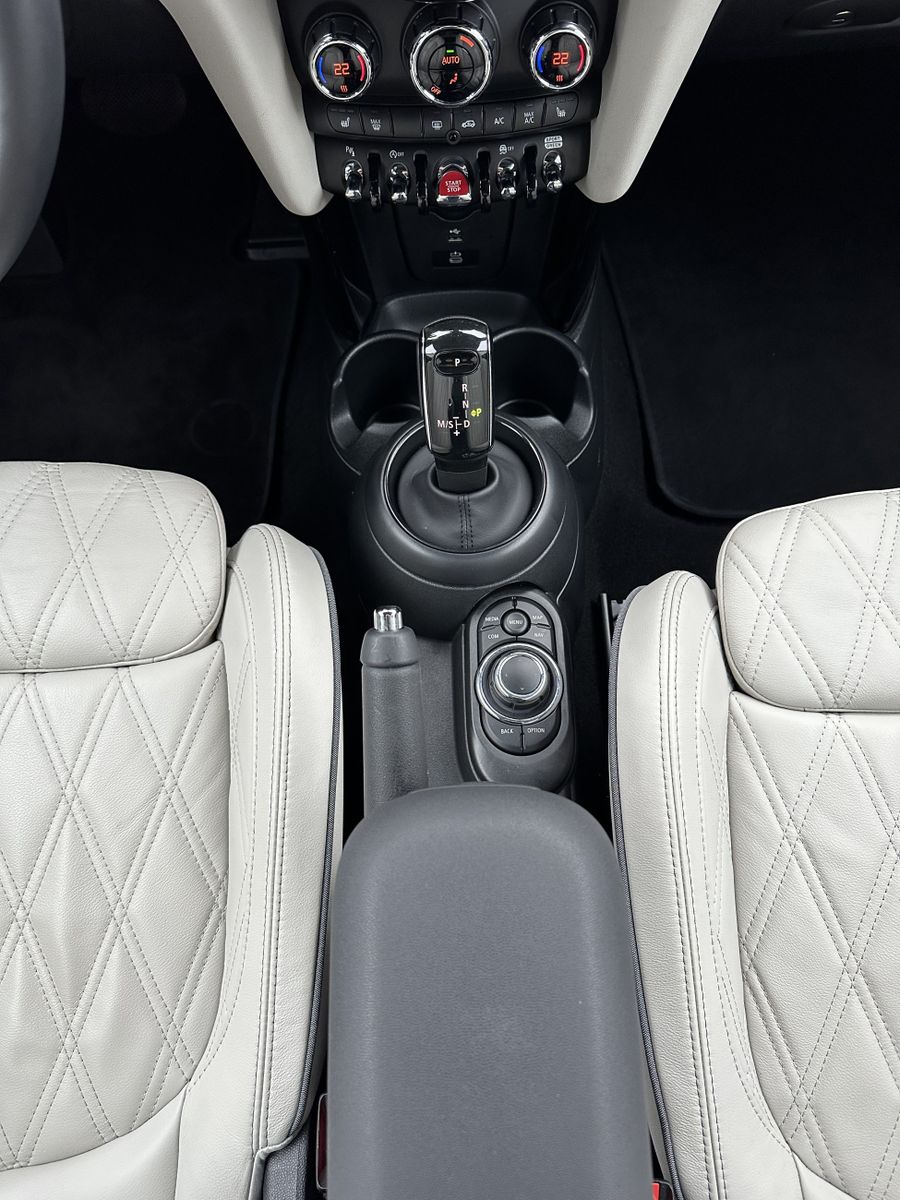 Fahrzeugabbildung MINI Cooper S Cabrio Classic Trim NAV+LED+HEAD-UP+KAM