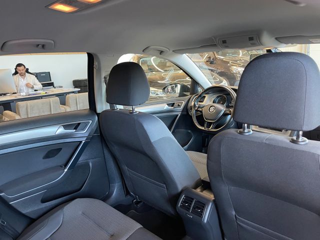 Volkswagen Golf VII Lim.  BMT *NAVI*SZHZ*PDC*TÜV-052027*