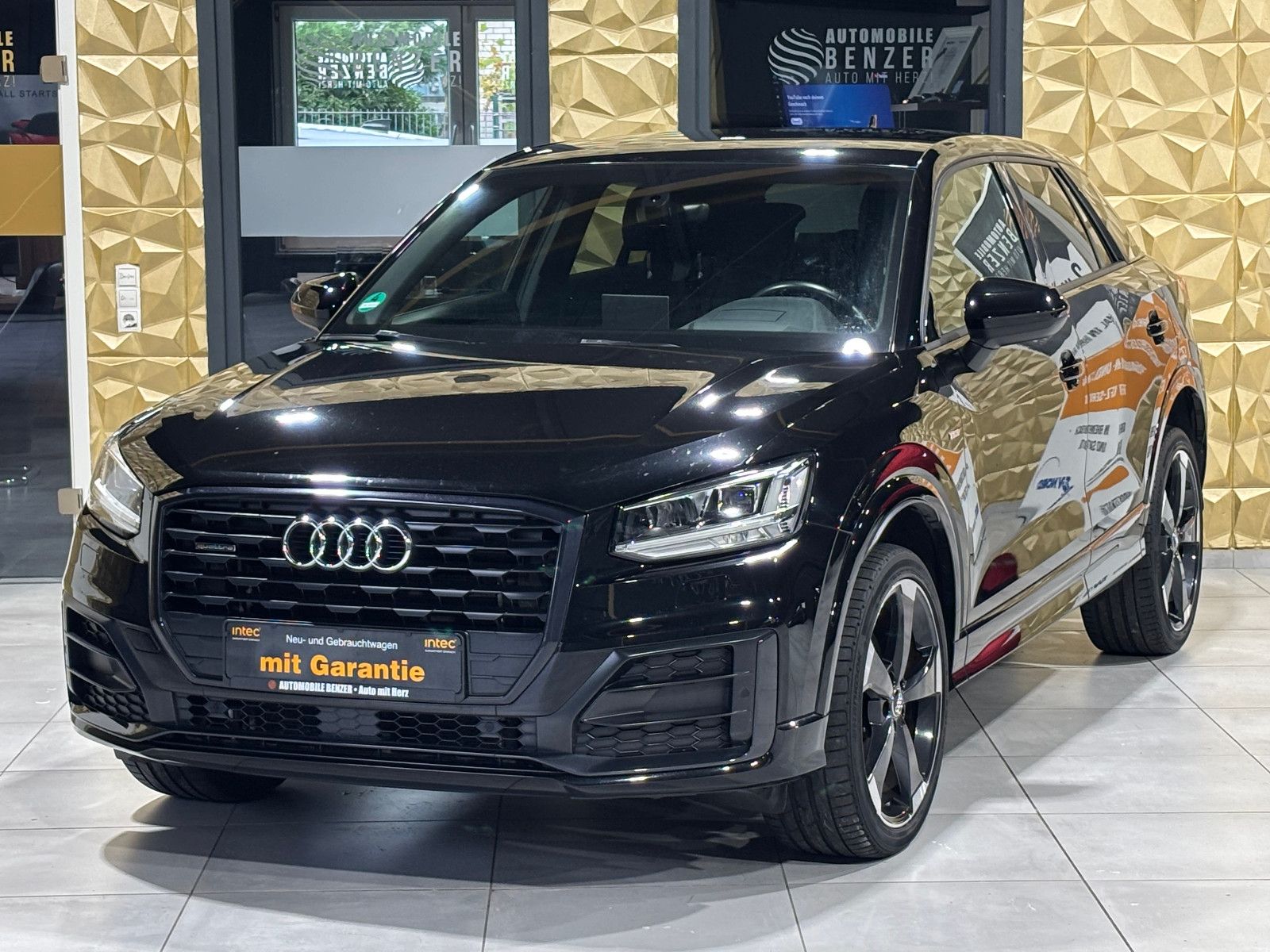 Fahrzeugabbildung Audi Q2 quattro sport/S-LINE/HEAD-UP/KAMERA/B&O