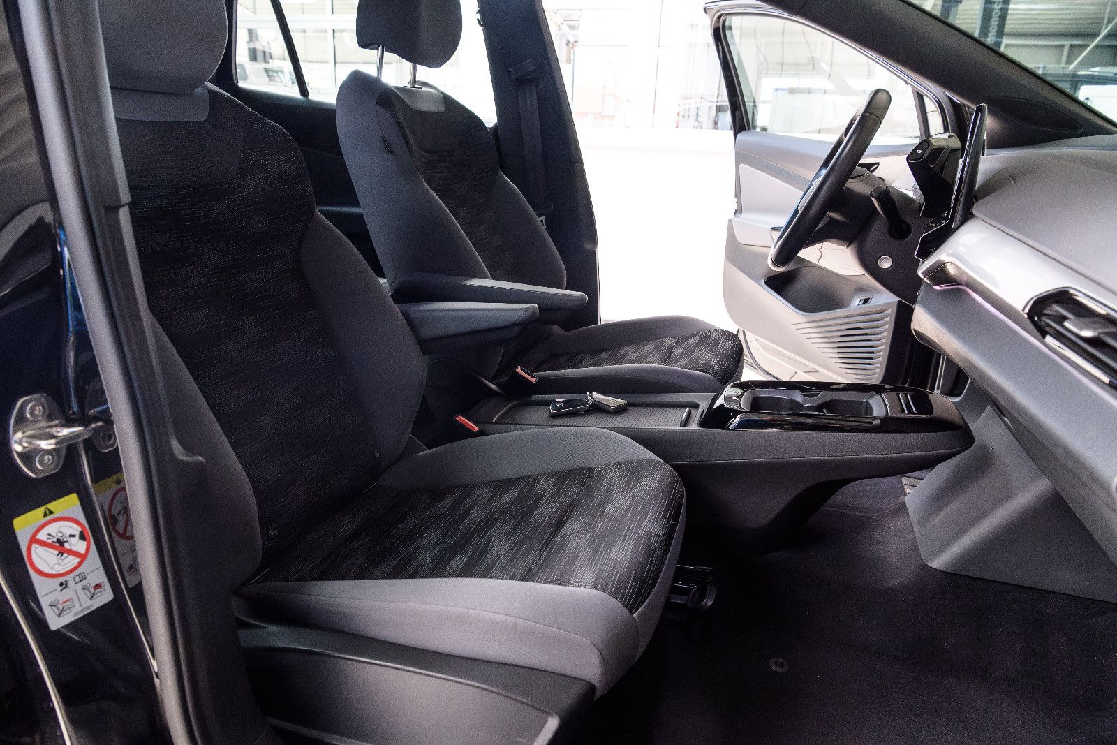Fahrzeugabbildung Volkswagen ID.4 Pure Performance LED+360°KAM+KEYLESS+E-HECK