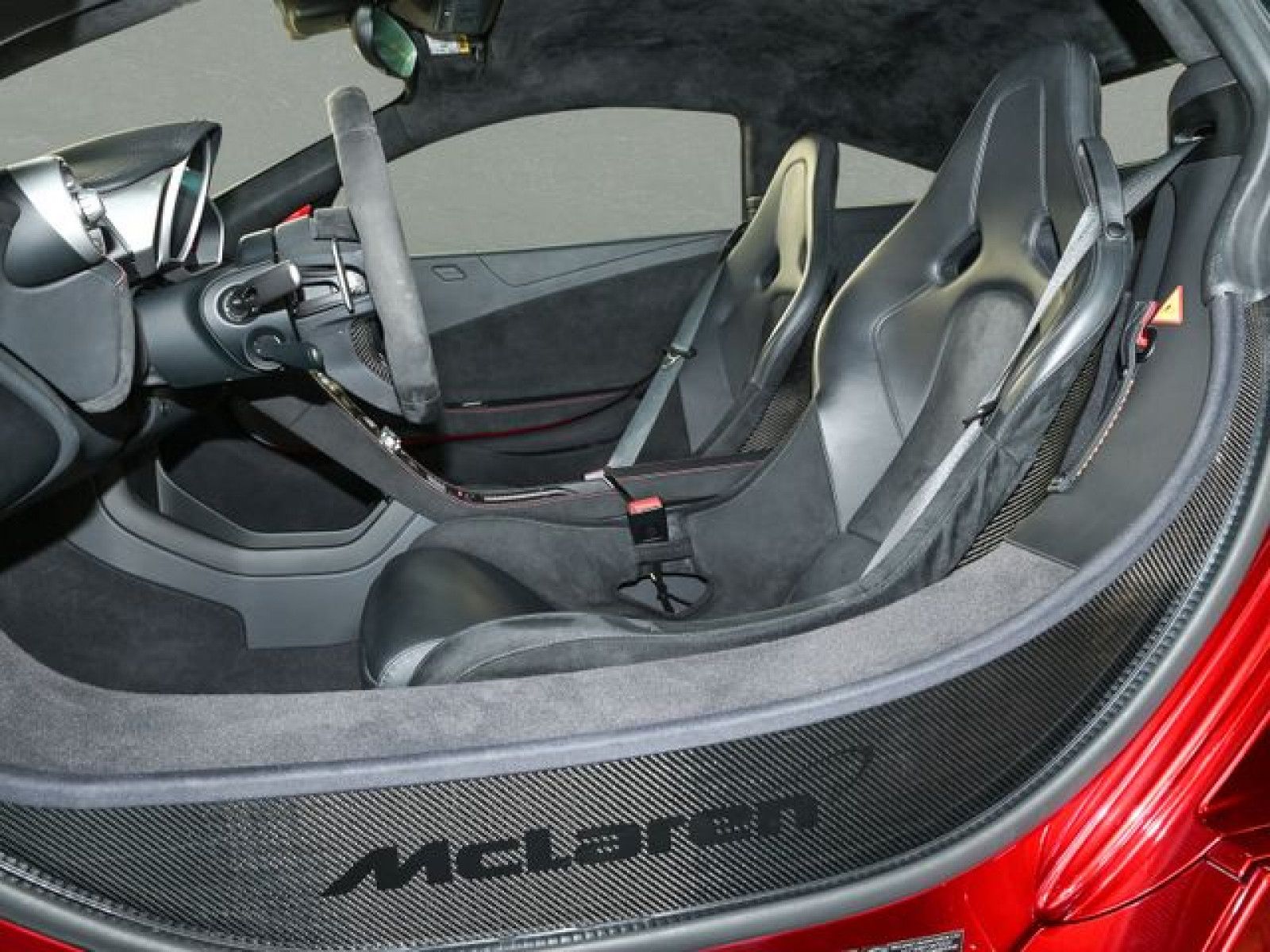 Fahrzeugabbildung McLaren 650S Coupe 650S Coupé - Sportabgas|Keramik|Racin