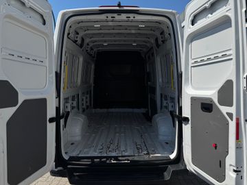 Volkswagen Crafter - 10