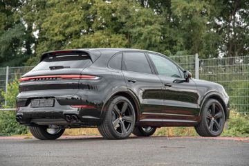 Porsche Cayenne - 4