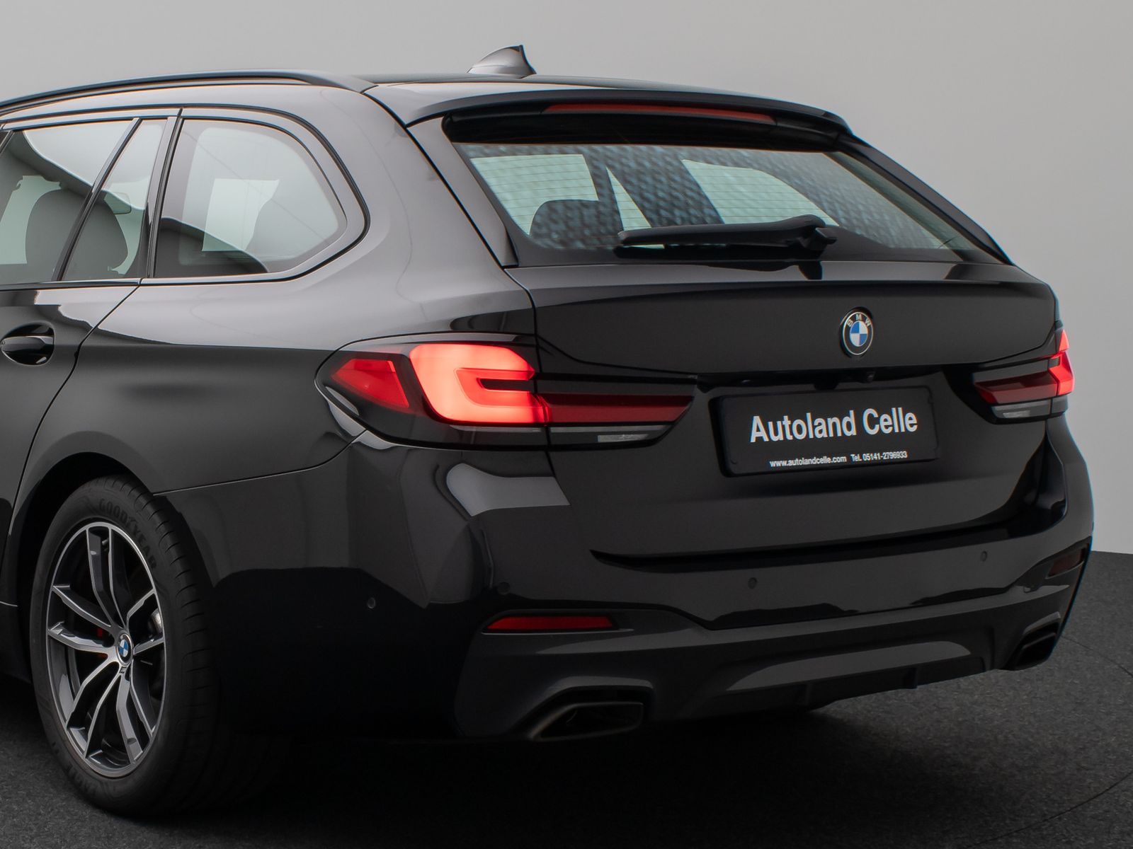 Fahrzeugabbildung BMW 530d  M Sport Kamera Laser HUD DAB HiFi Komfort