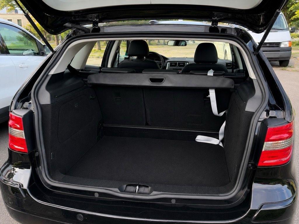 Mercedes-Benz B170 2007 — interior