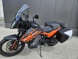 KTM 890 ADVENTURE  - KTM 890 ADVENTURE