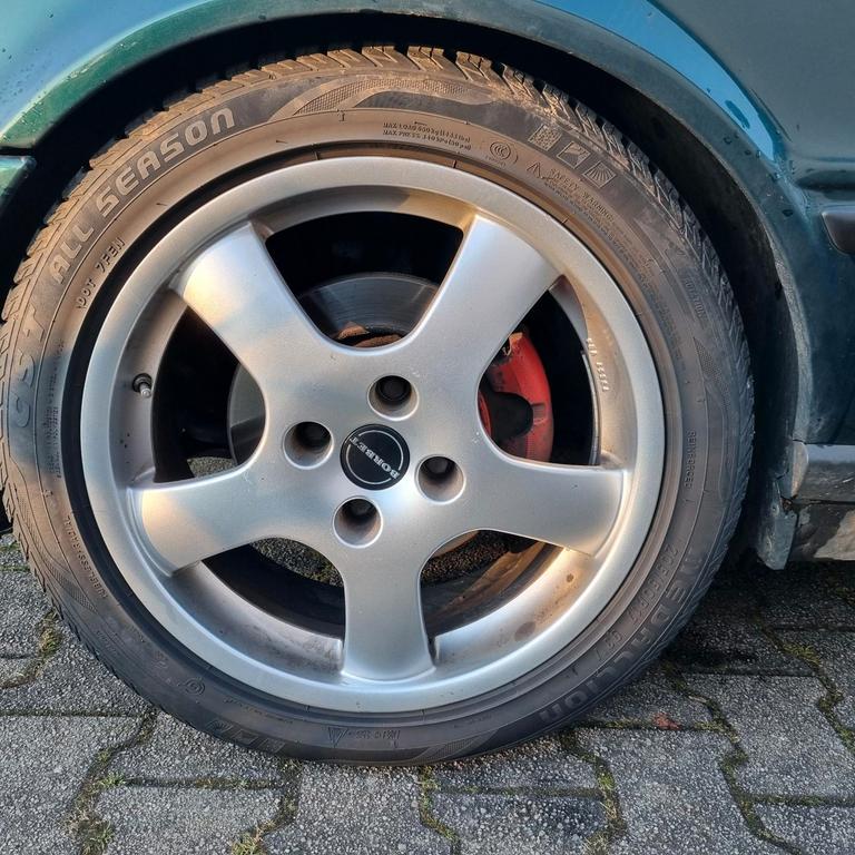 Audi 80