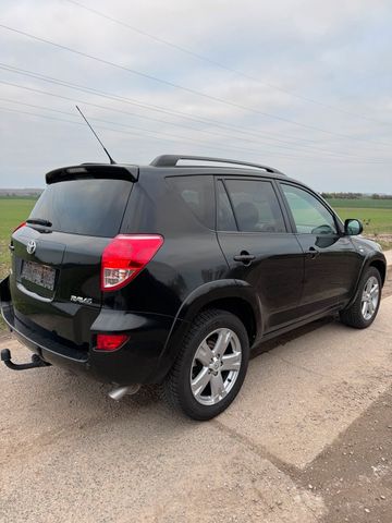 Toyota Rav 4 diesel 2.2/170 ps Allrad Lede...