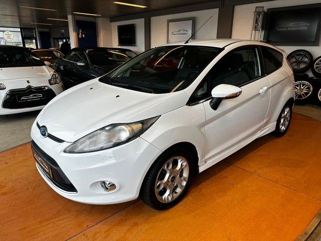 Ford Fiesta Titanium 76-TKM/AUTOMATIK/SHZ/KLIMA/USB