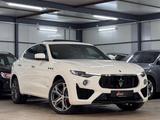 Maserati Levante GranSport Q4 PANO*H&K*SKYHK*ASSIST+*CRBN - Maserati Levante S-GRANSPORT