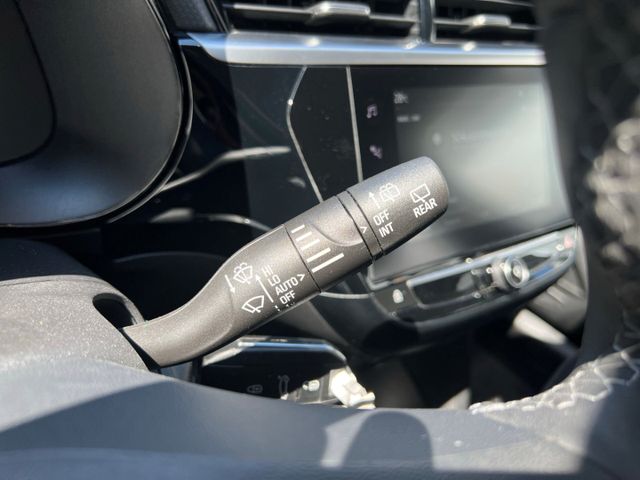 Corsa Elegance 1.2 KLIMA LED BC HSA PDC HI TEMPO