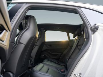 صورة مصغرة 17 لـ 2025 Porsche TAYCAN