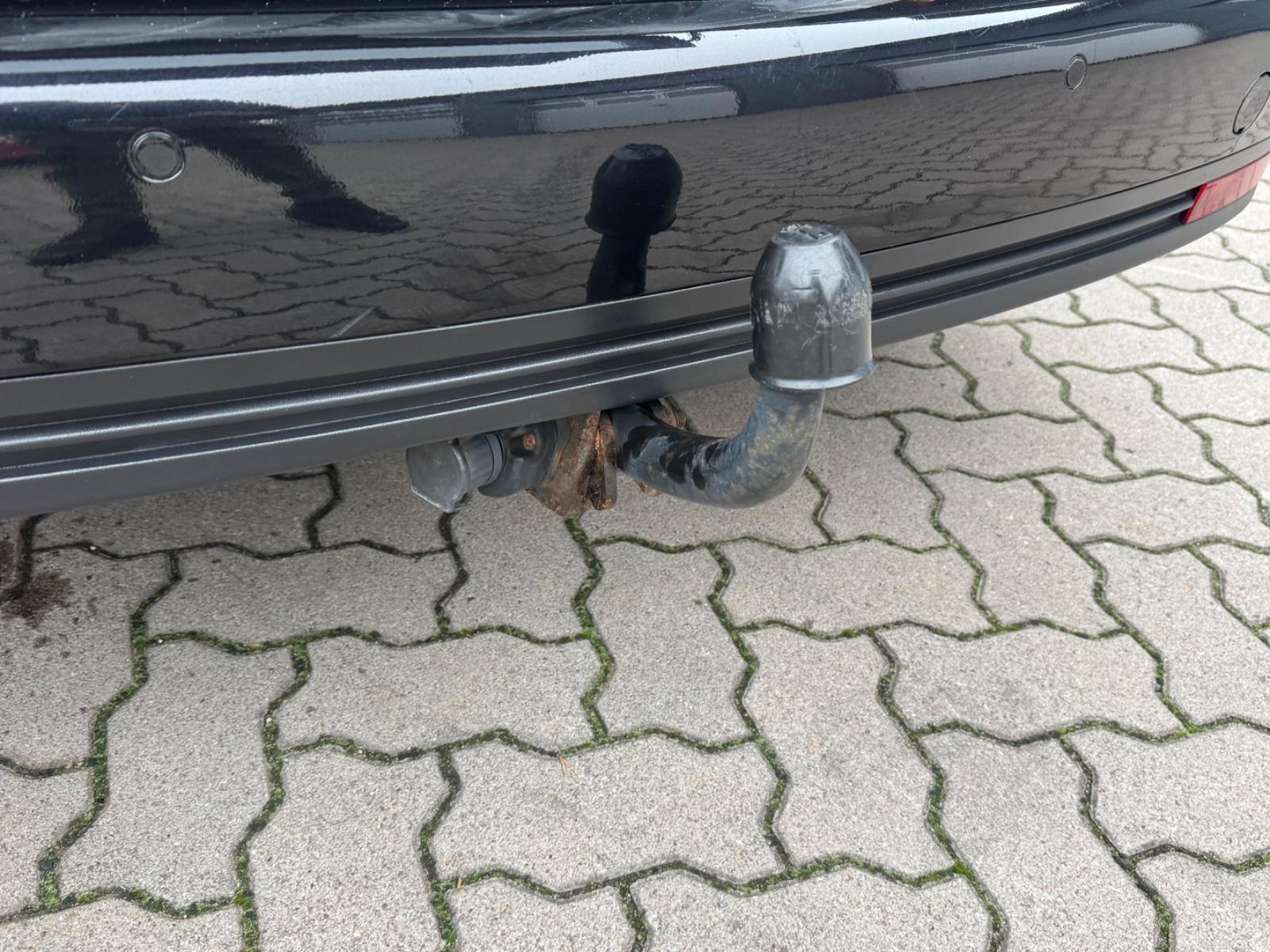Volkswagen Touran 2009 — photo 14