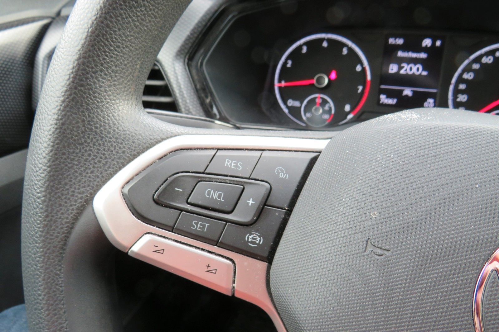 Fahrzeugabbildung Volkswagen T-Cross Life DSG PDC TELVOR SITZH. 1H.