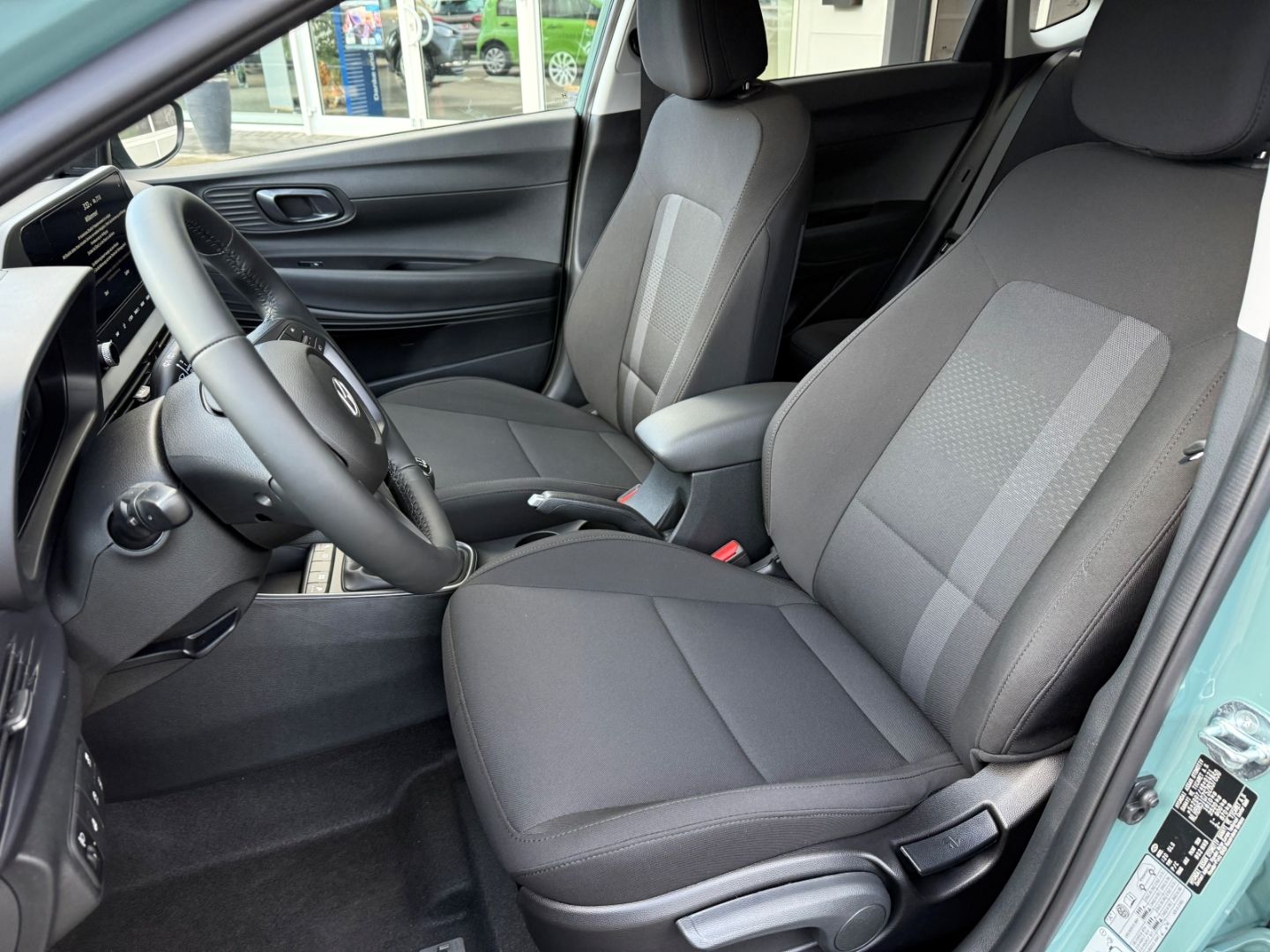 HYUNDAI i20 Select Family Navi Apple CarPlay Android Aut - Image 11