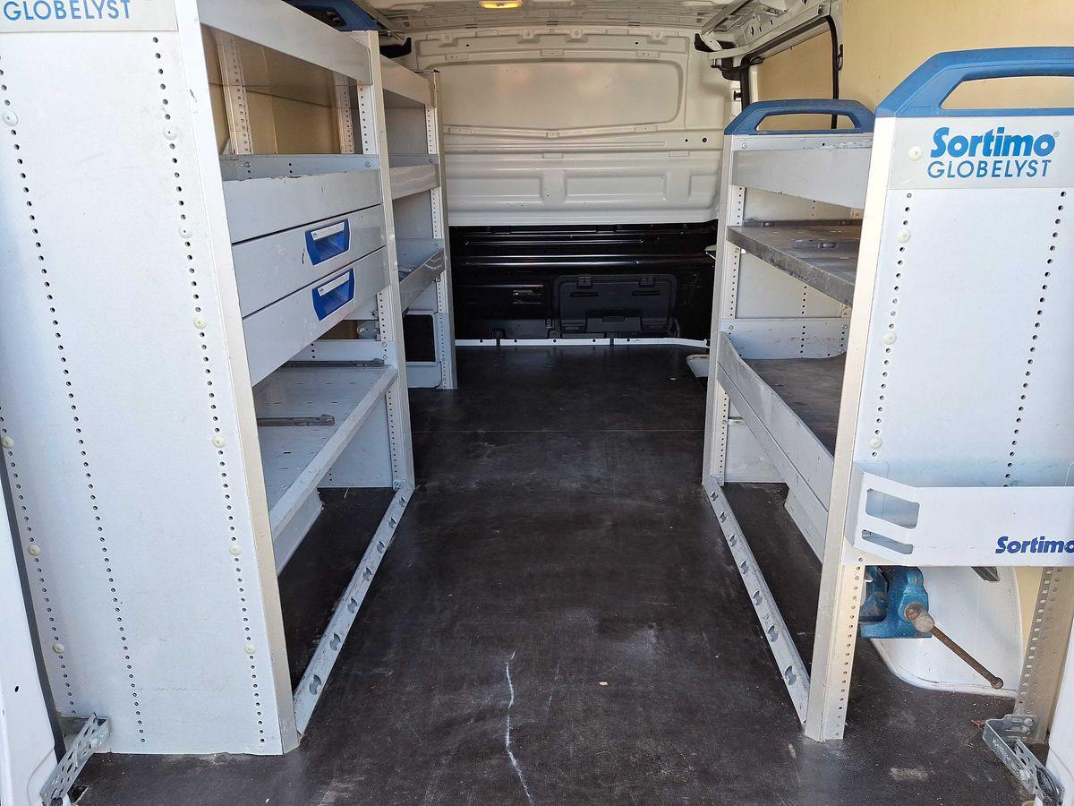 Renault Trafic L2H1 3,0t Komfo AHK Kamera Sortimo Apple