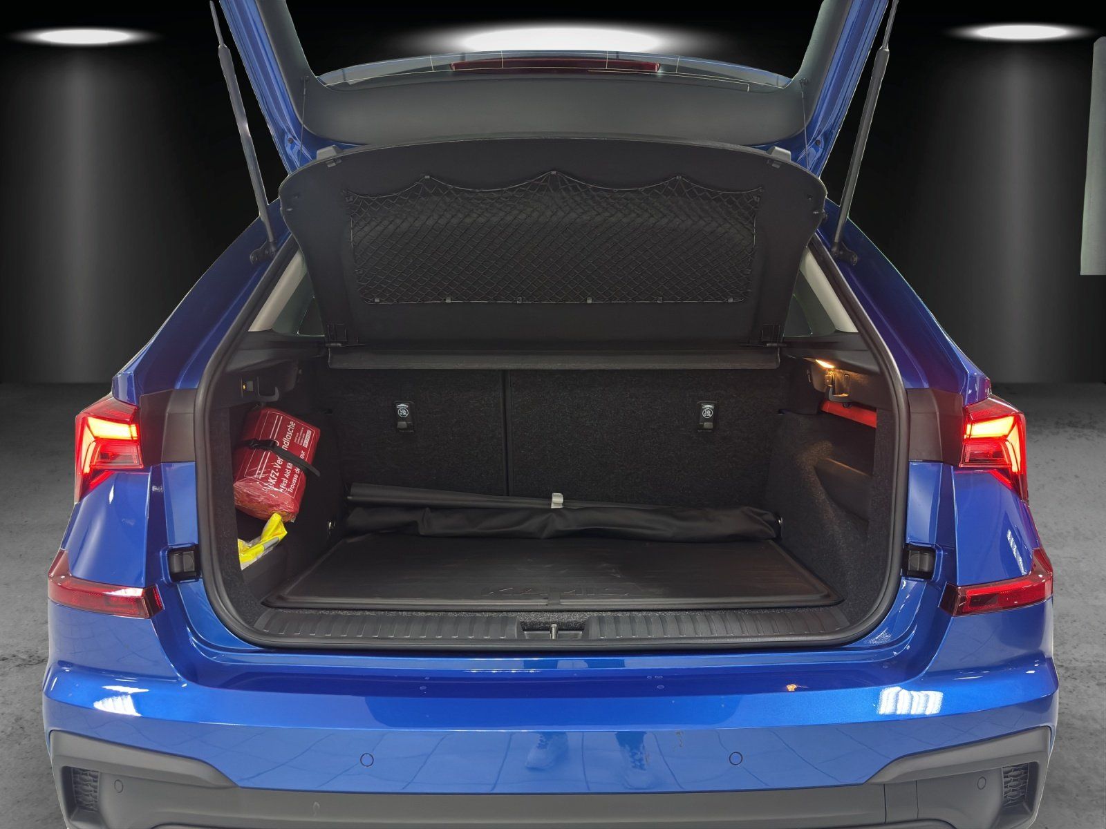 Fahrzeugabbildung SKODA Kamiq Tour 1,0 TSI 70 kW