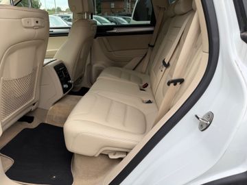 Volkswagen Touareg - 5
