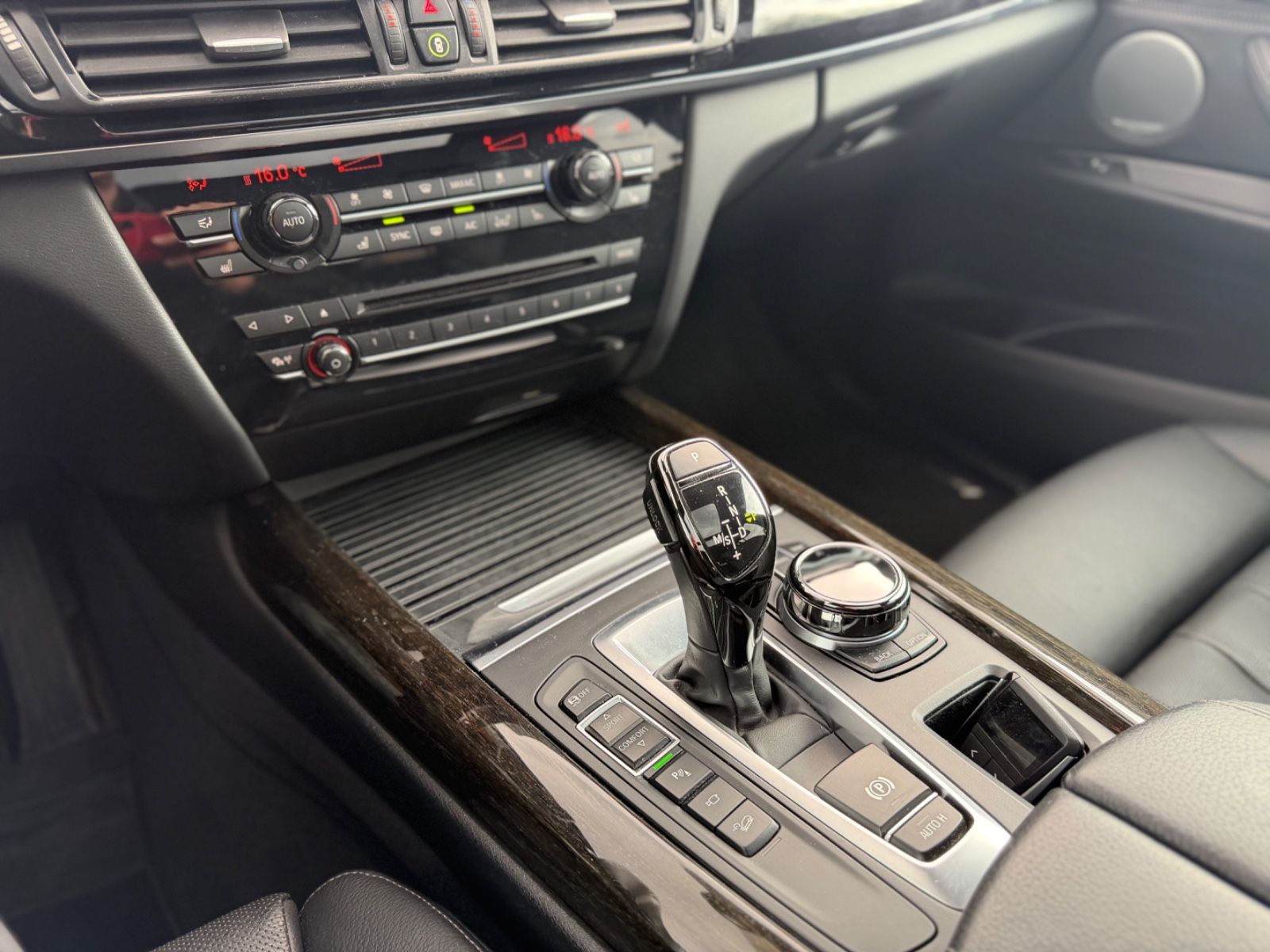 BMW X5 xDrive50 M-Sport*PANO*LEDER*B&O*HUD*360°SOFTC foto 25