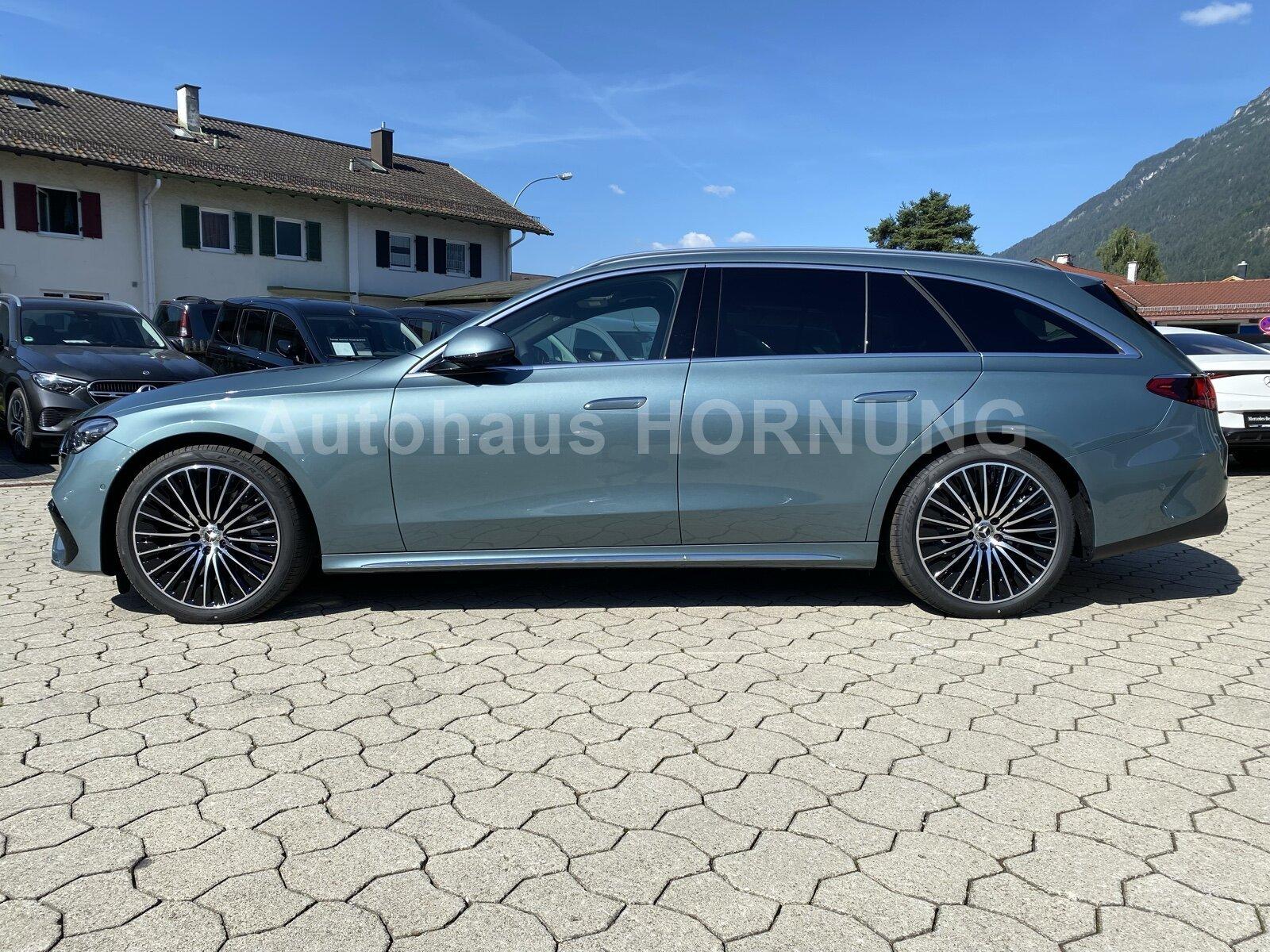 Mercedes-Benz E 220 d T-Modell AMG 360 DISTR AHK PANOSD MEMORY