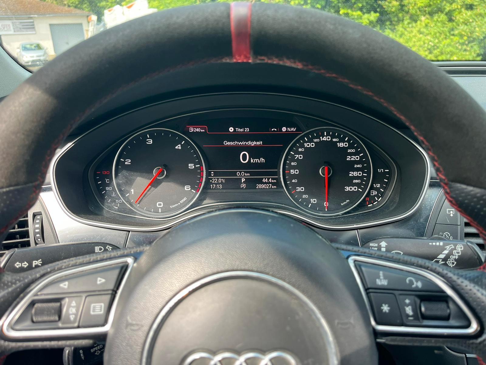 Audi A6 2011 — photo 15