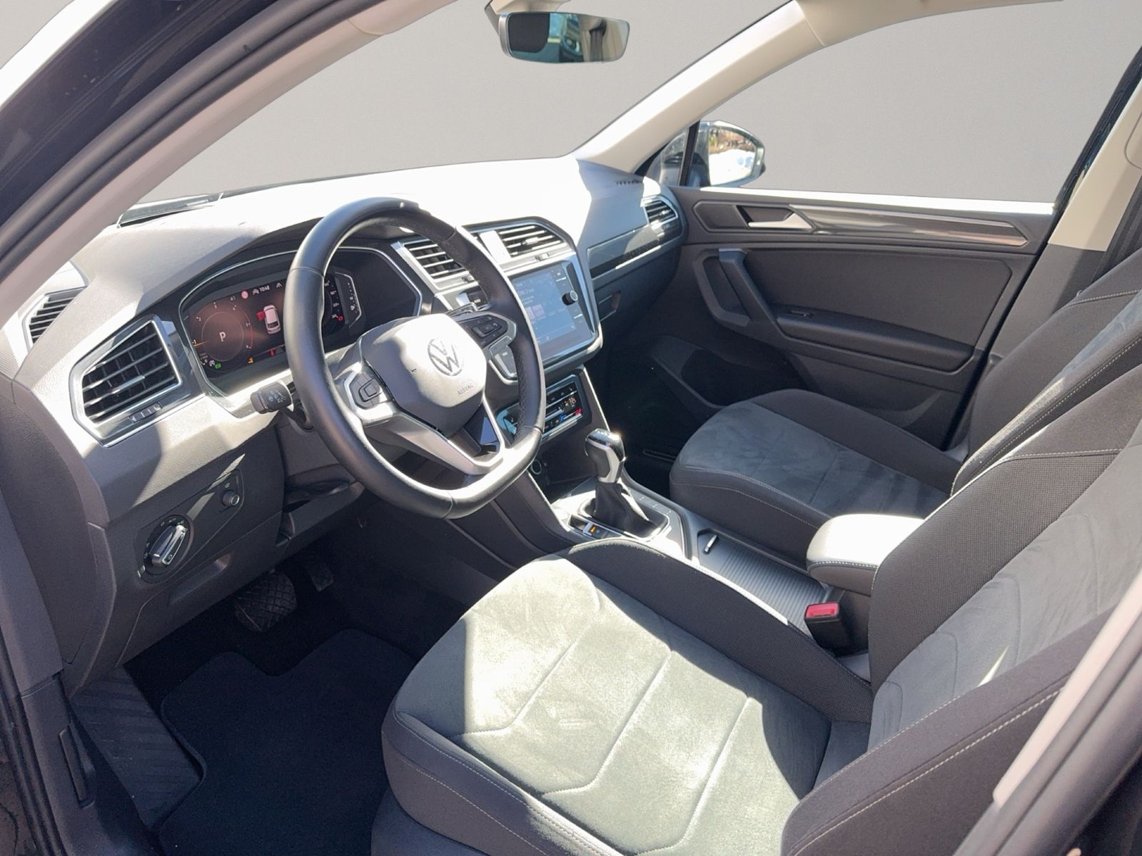 Tiguan 2.0 TDI Elegance 4Motion, AHK, Navi Disco