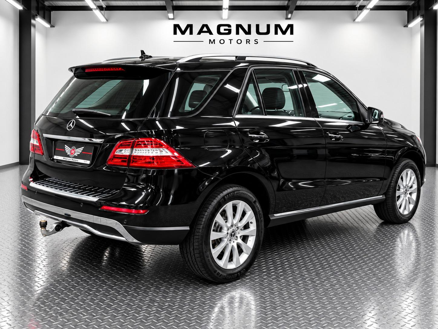 Mercedes-Benz ML250 4-MATIC BT *Navi*Leder*AHK*8x Bereift*