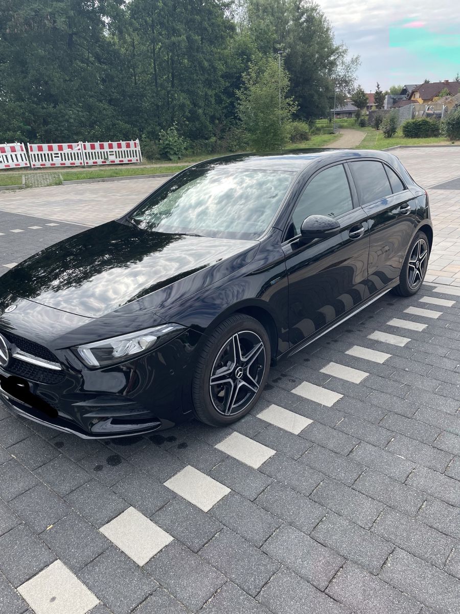 MERCEDES-BENZ A 250 e AMG line