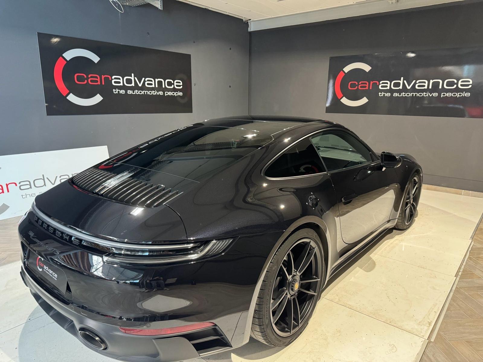 Porsche 911 Carrera 4 GTS APPROVED*3*JAHRE/ VOLL LEDER – 19
