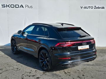 Audi Q8 - 8